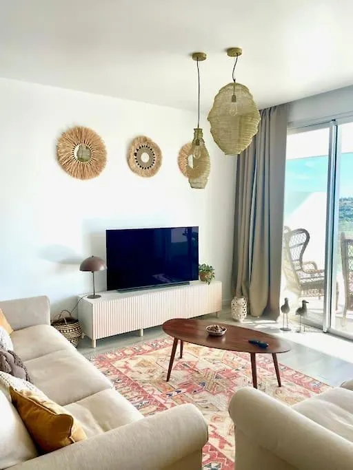 Stunning Three Bedroom Townhouse With Great Views! Estepona 0*,