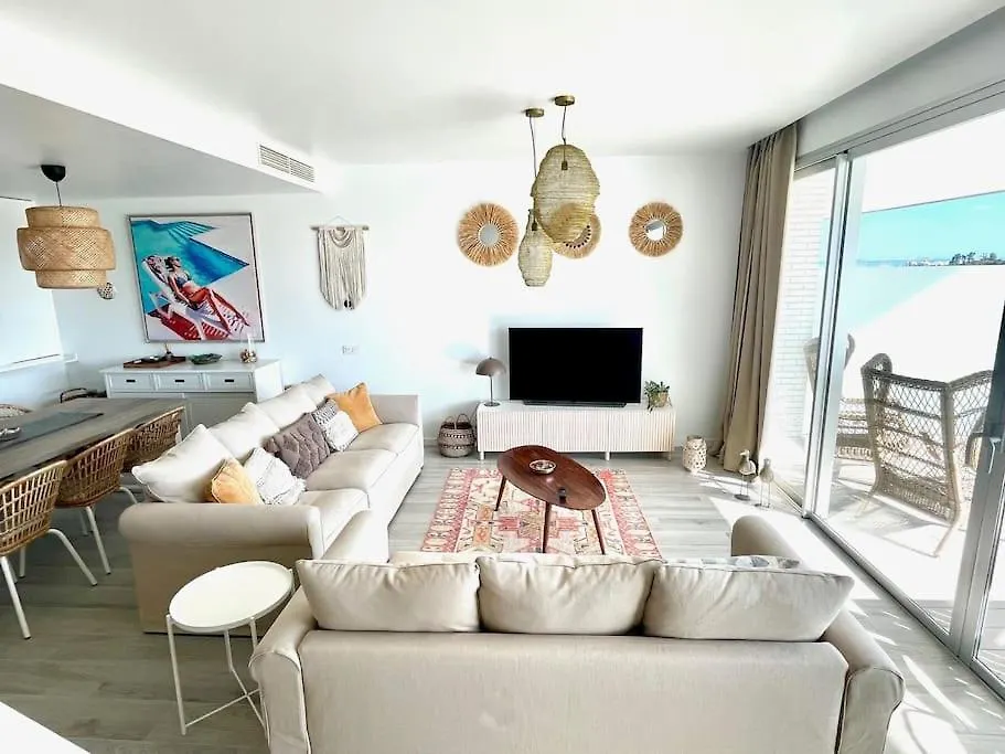 Stunning Three Bedroom Townhouse With Great Views! Estepona Apartment