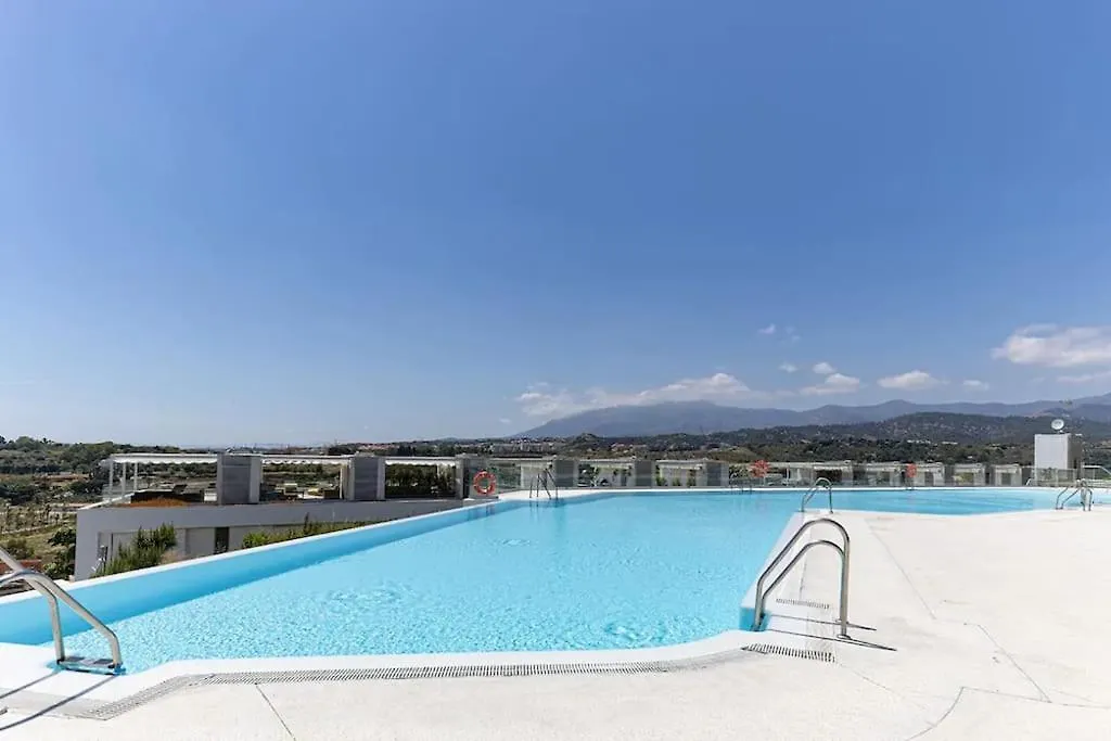Stunning Three Bedroom Townhouse With Great Views! Estepona Apartment