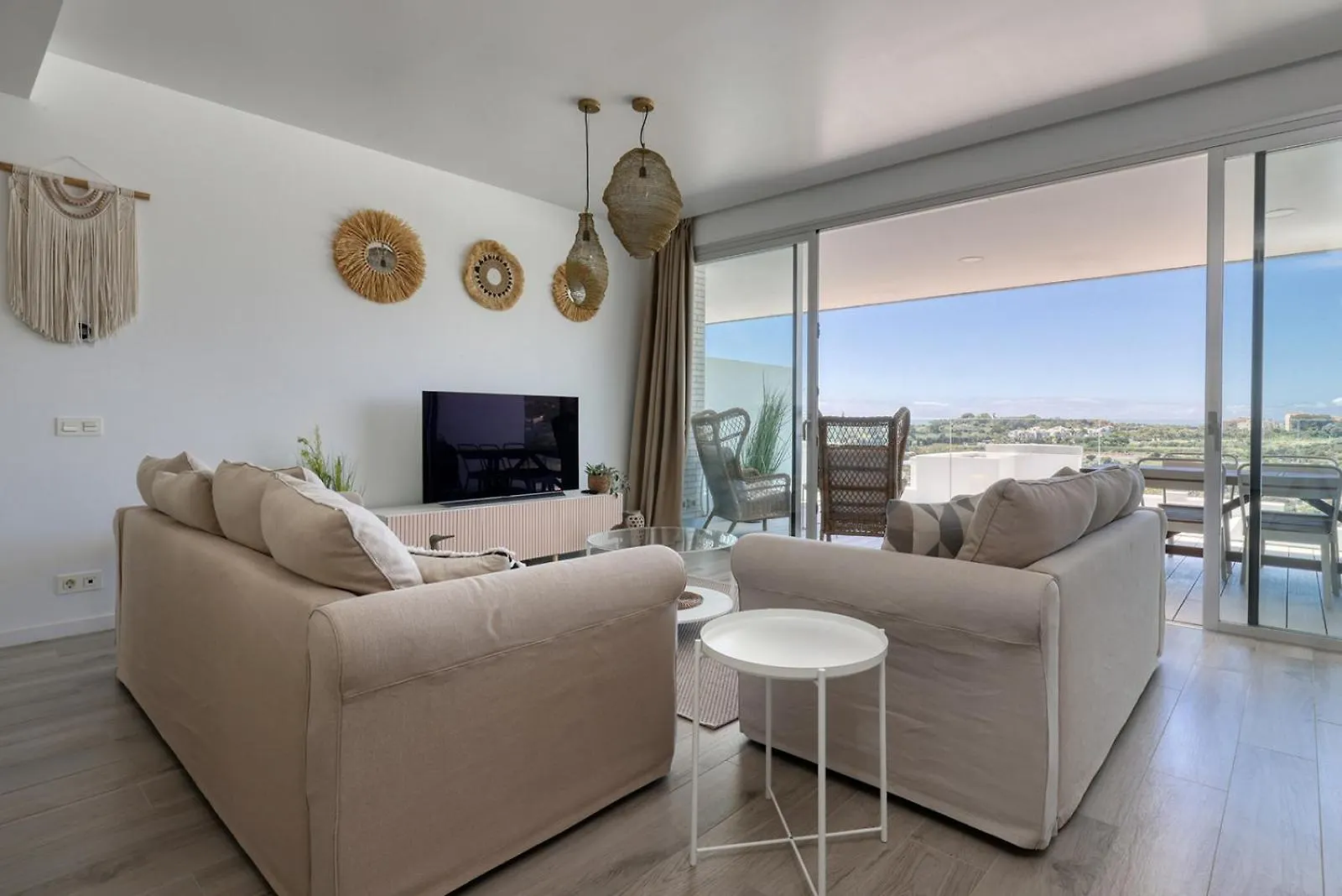 Stunning Three Bedroom Townhouse With Great Views! Estepona Spain
