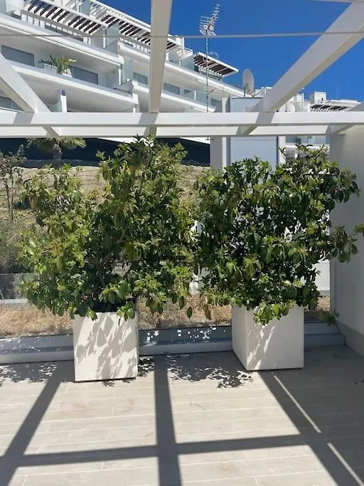 Stunning Three Bedroom Townhouse With Great Views! Estepona 0*,  Spagna