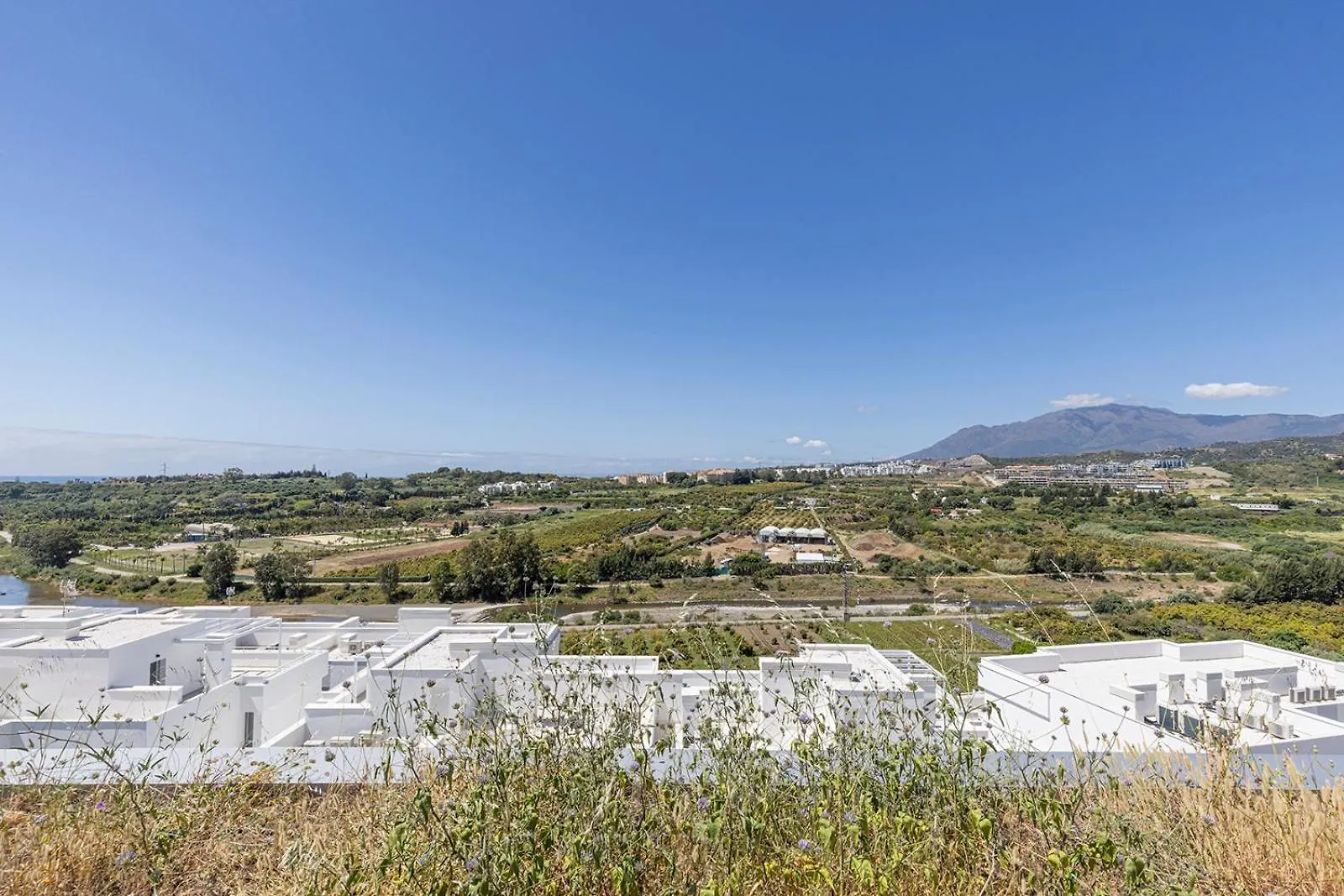 Stunning Three Bedroom Townhouse With Great Views! Estepona 0*,
